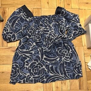 Marc jacobs top size small blue black flower pattern